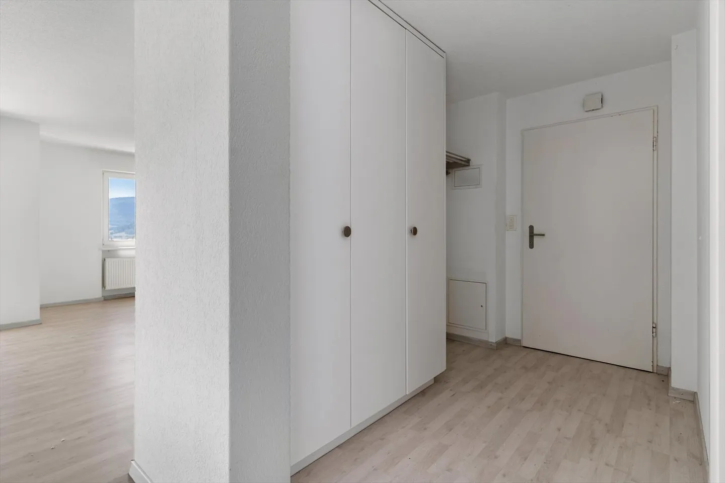 Apartment for rent - Photo 4 of 7