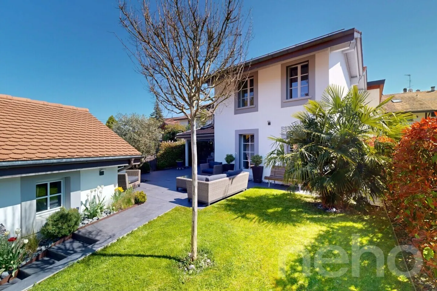 Eleganz und Komfort in einem Familienhaus mit Garten in Satigny - Foto 3 von 12