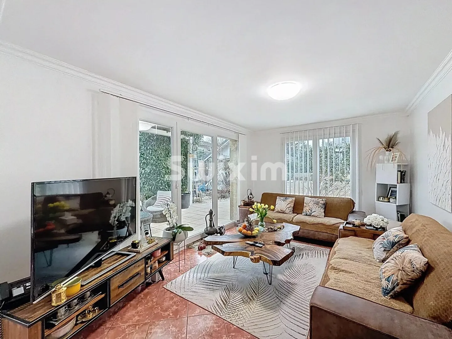 Charming Detached House with Pool - Photo 4 of 13