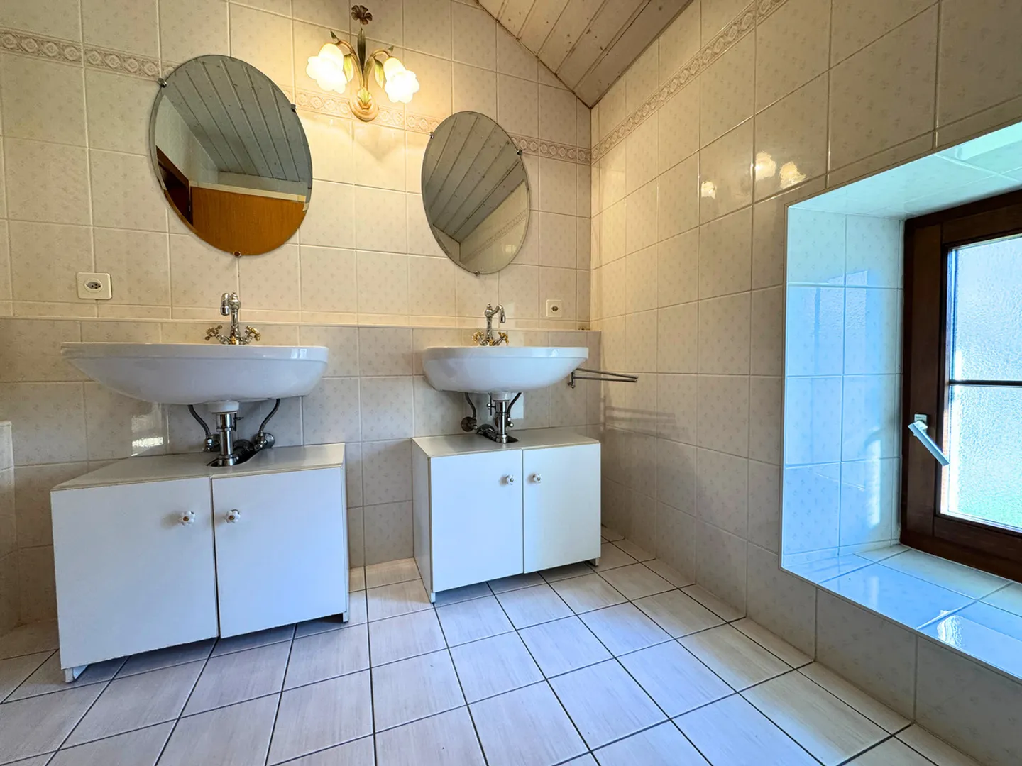 Charming House for Sale in St-Maurice - Photo 14 of 14