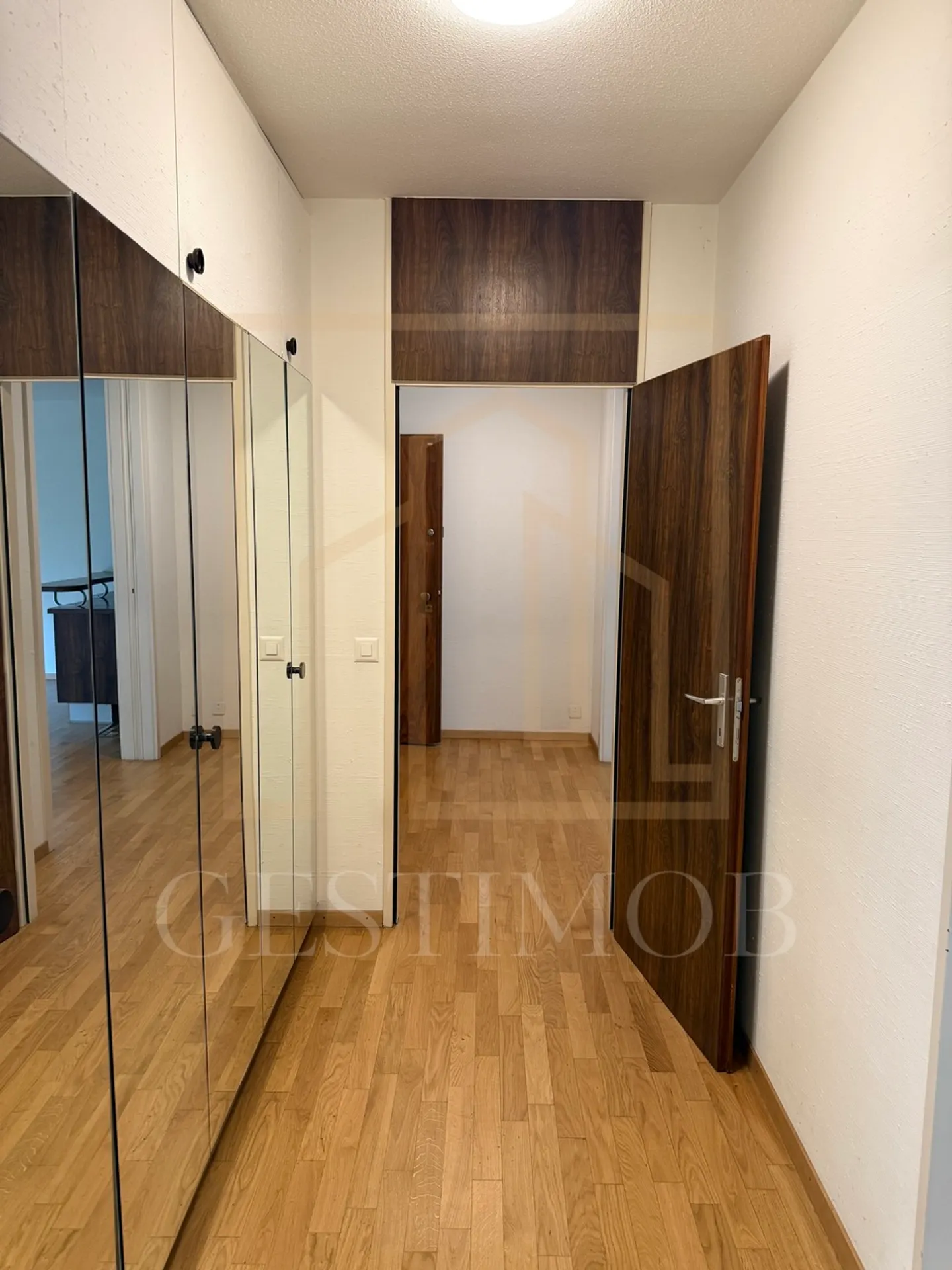 Appartamento luminoso 3 locali - Foto 4 di 11