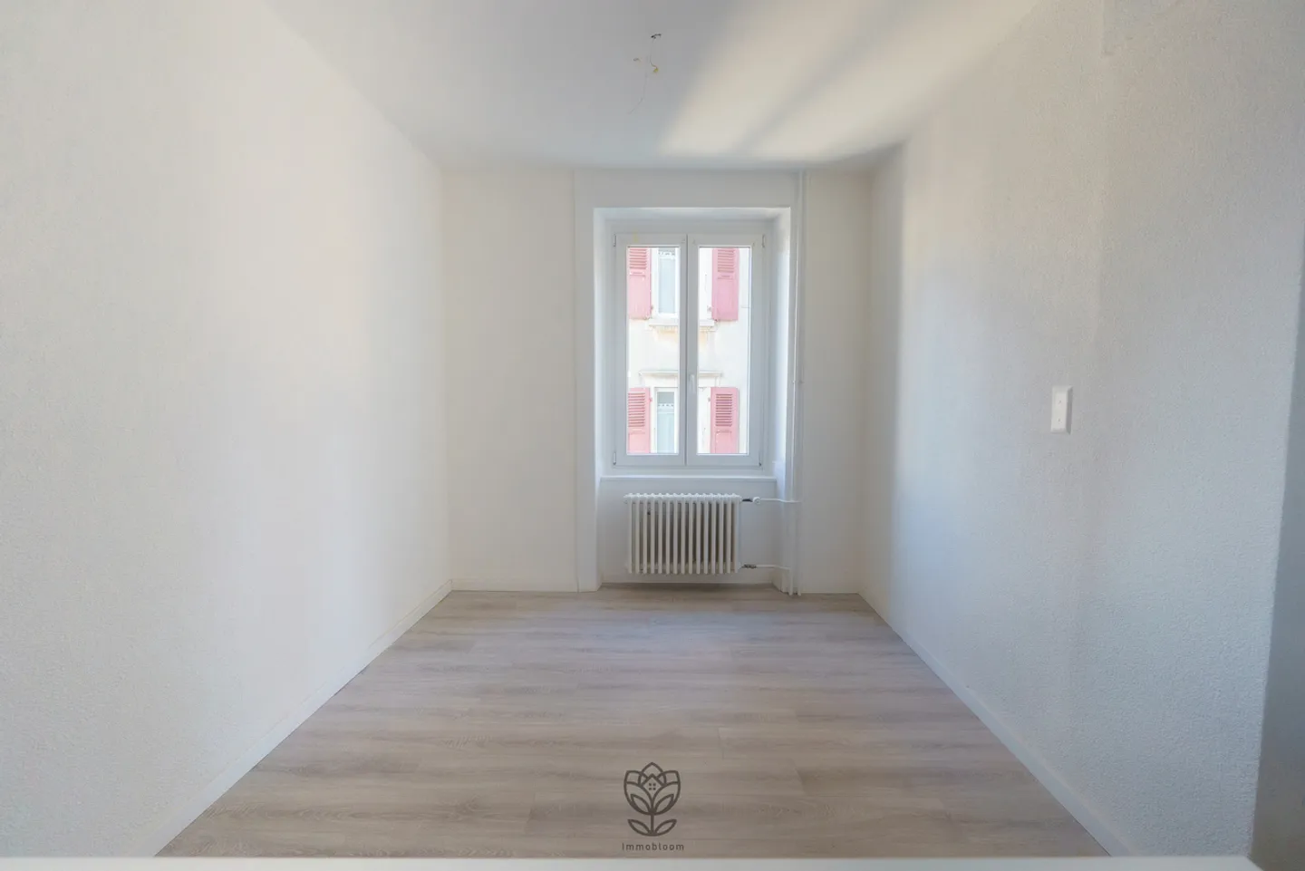 Savory Experience in Le Locle - Renovated Apartment with Taste - Photo 5 of 14