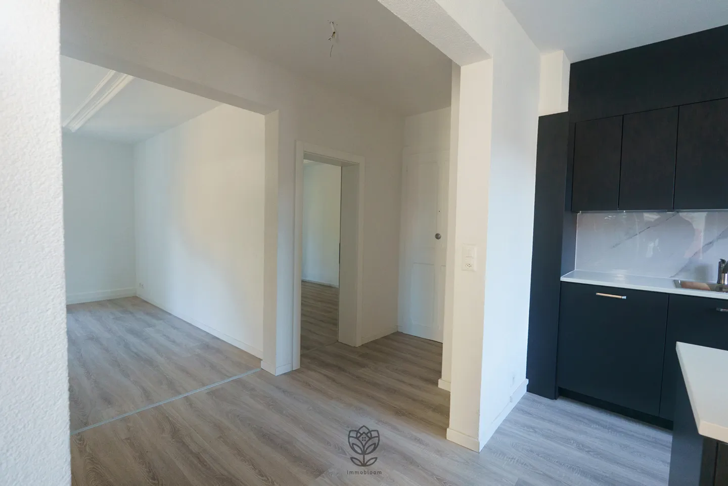 Savory Experience in Le Locle - Renovated Apartment with Taste - Photo 6 of 14