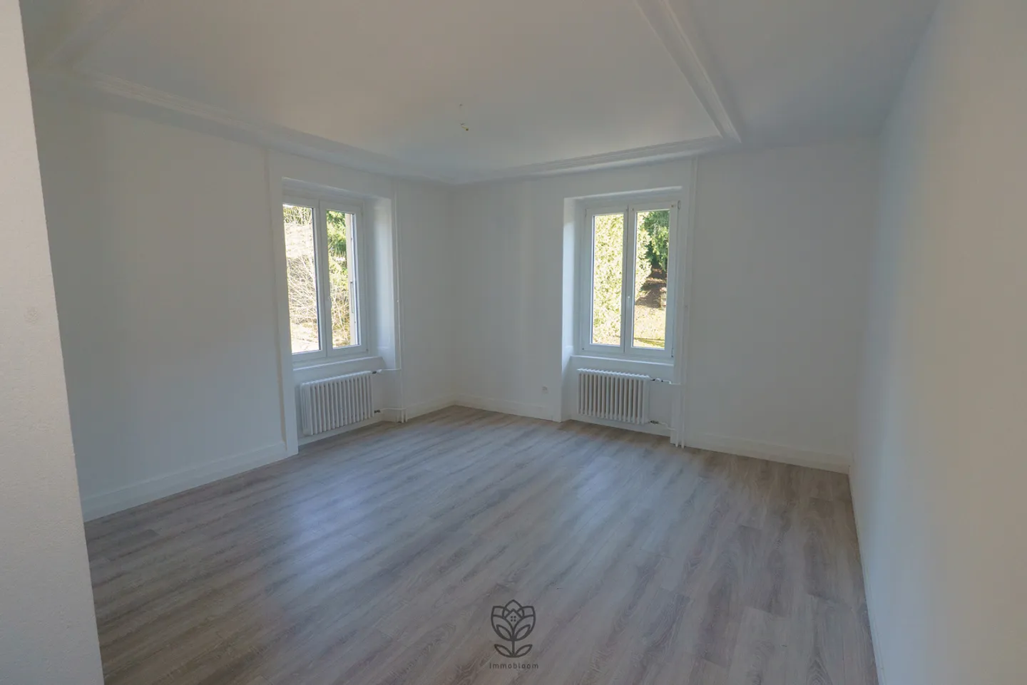 Savory Experience in Le Locle - Renovated Apartment with Taste - Photo 10 of 14