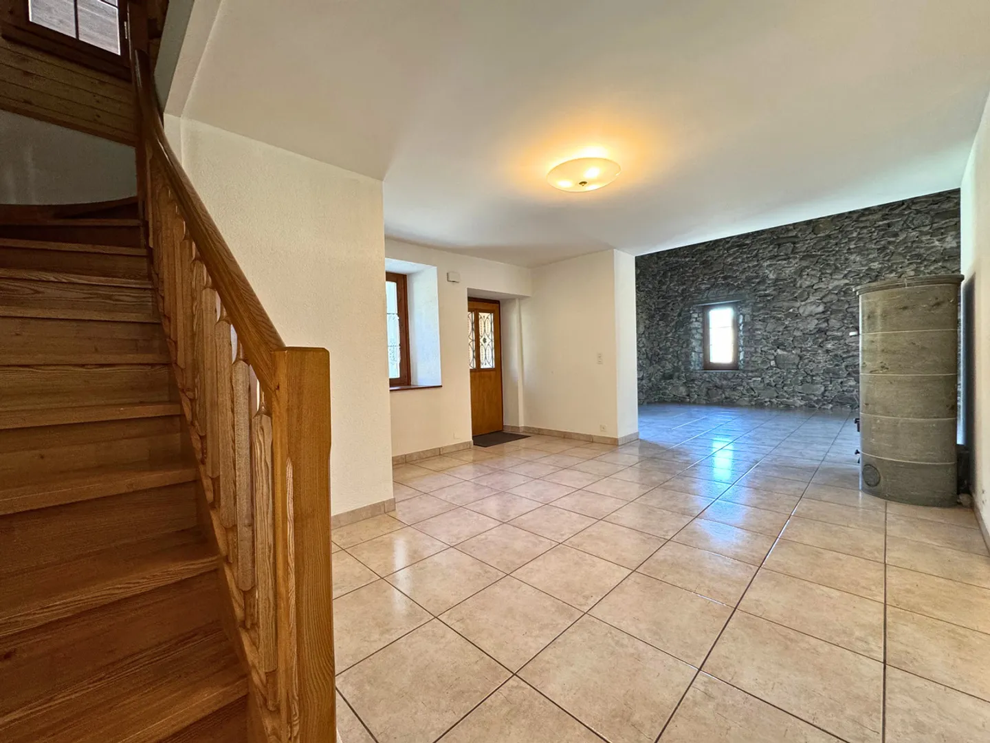 Charming House for Sale in St-Maurice - Photo 5 of 14