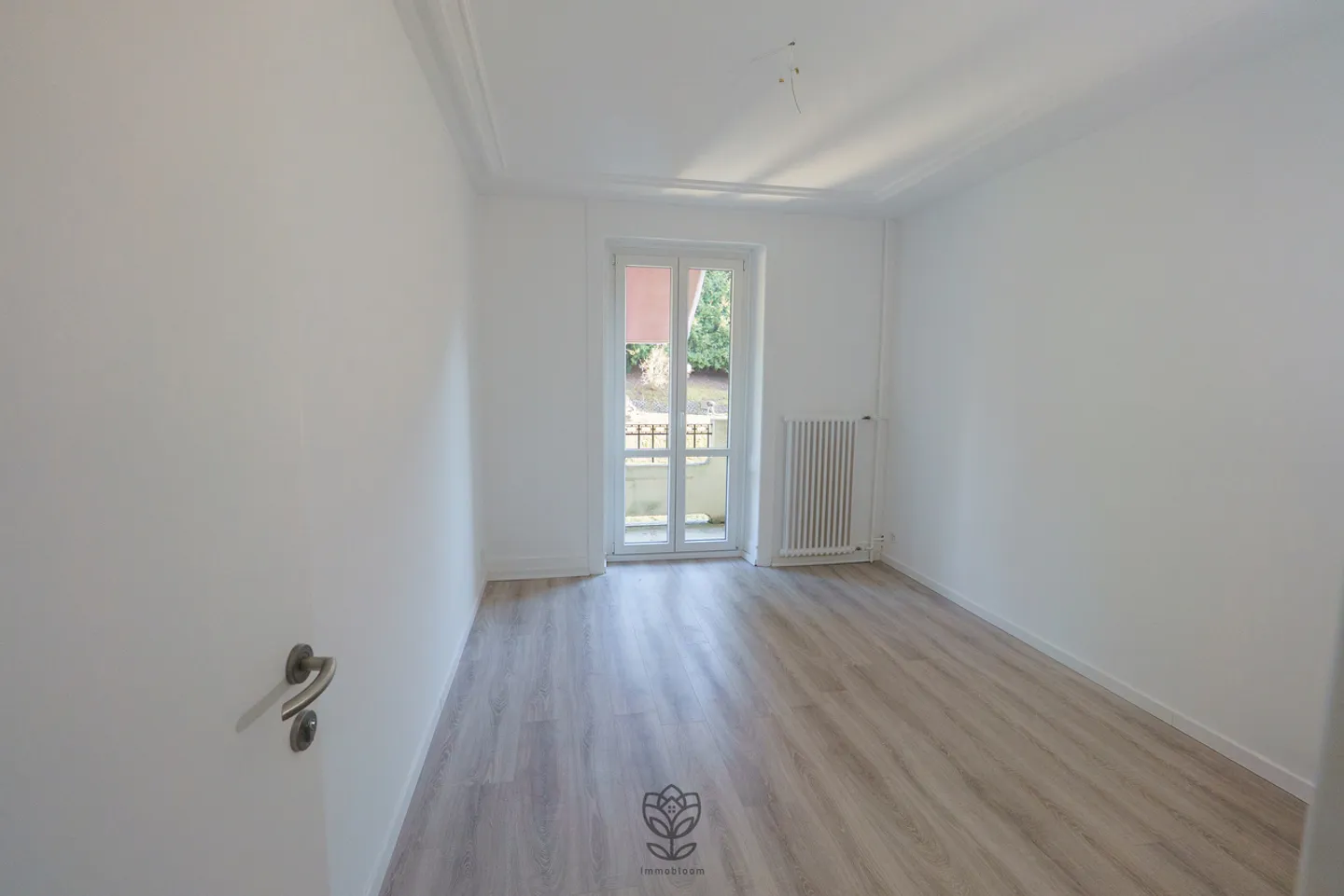 Savory Experience in Le Locle - Renovated Apartment with Taste - Photo 12 of 14