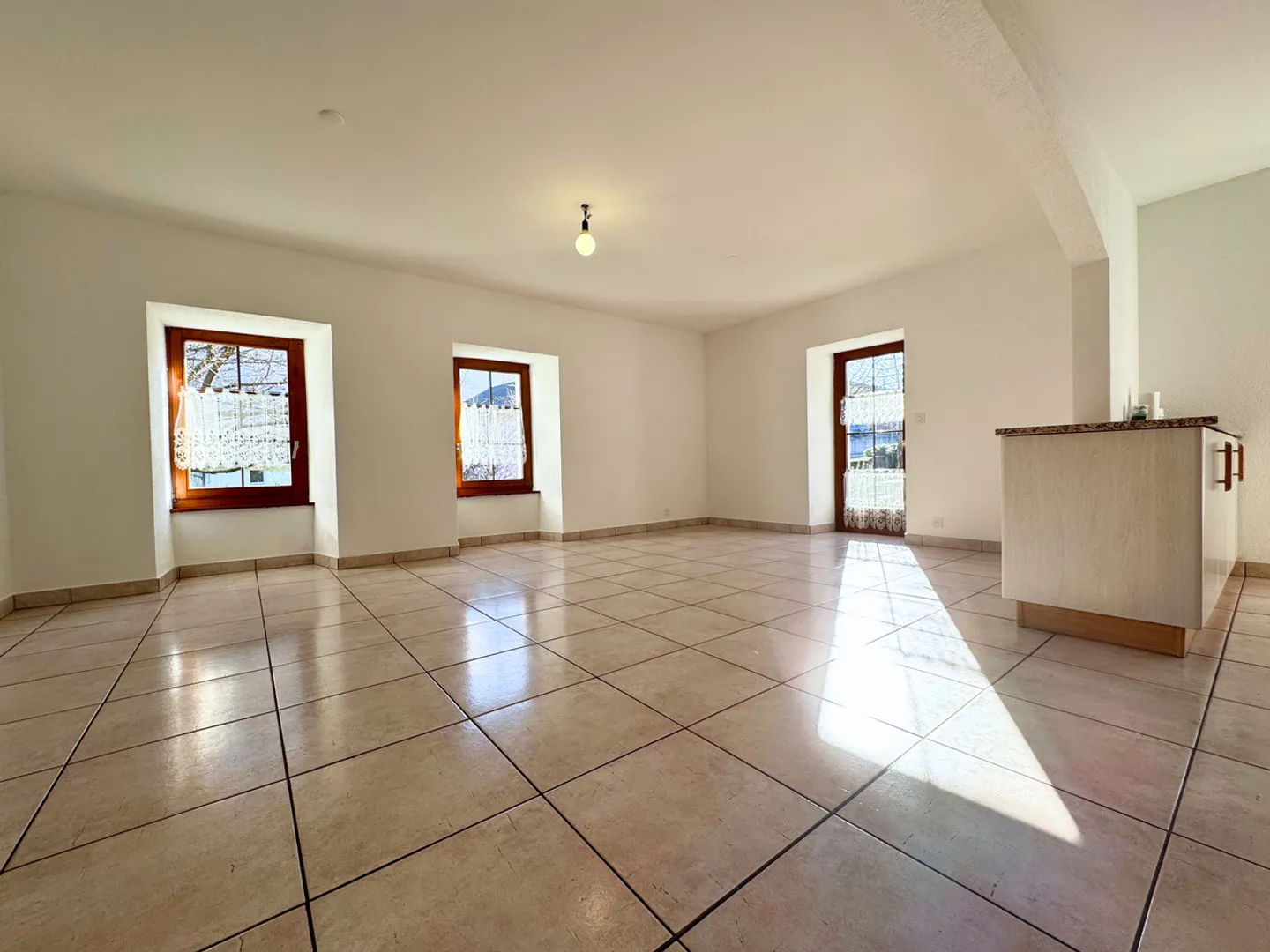 Charming House for Sale in St-Maurice - Photo 8 of 14