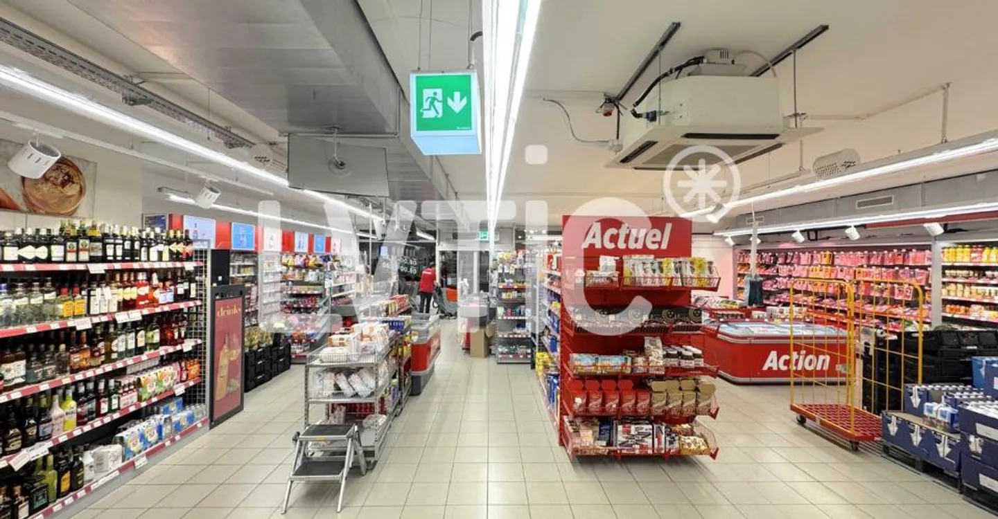 Espace Commercial à Martigny - Photo 5 sur 12