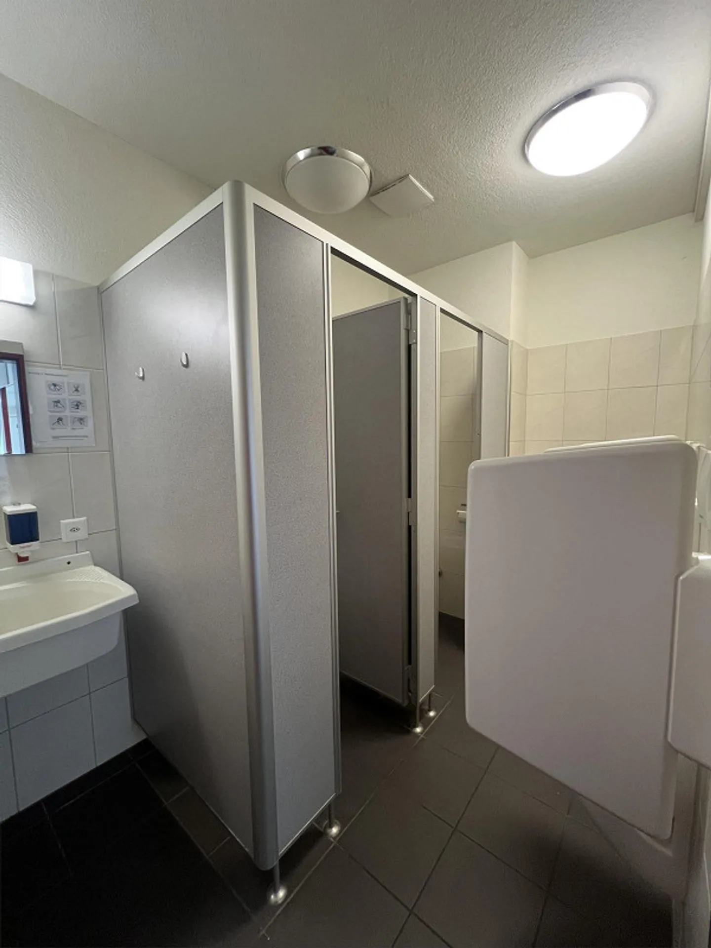 Versatile Usable Space - Photo 8 of 10