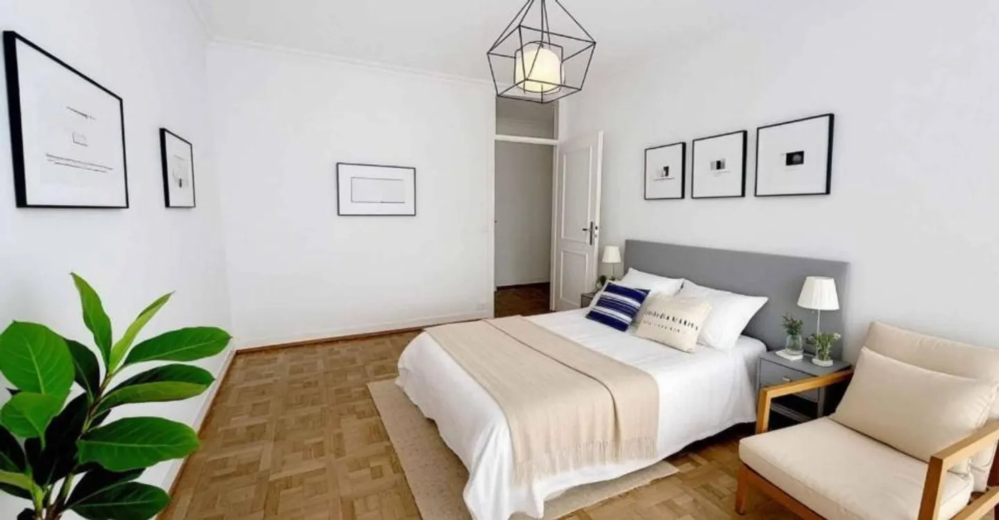 Beautiful renovated apartment in a quiet area, close to Parc Bertrand - Photo 4 of 7