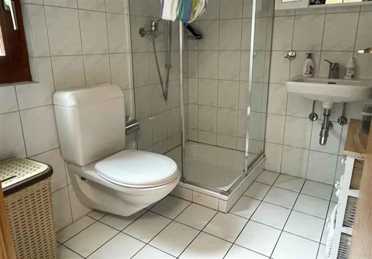 «Casa su 3 livelli con giardino» - Foto 4 di 20