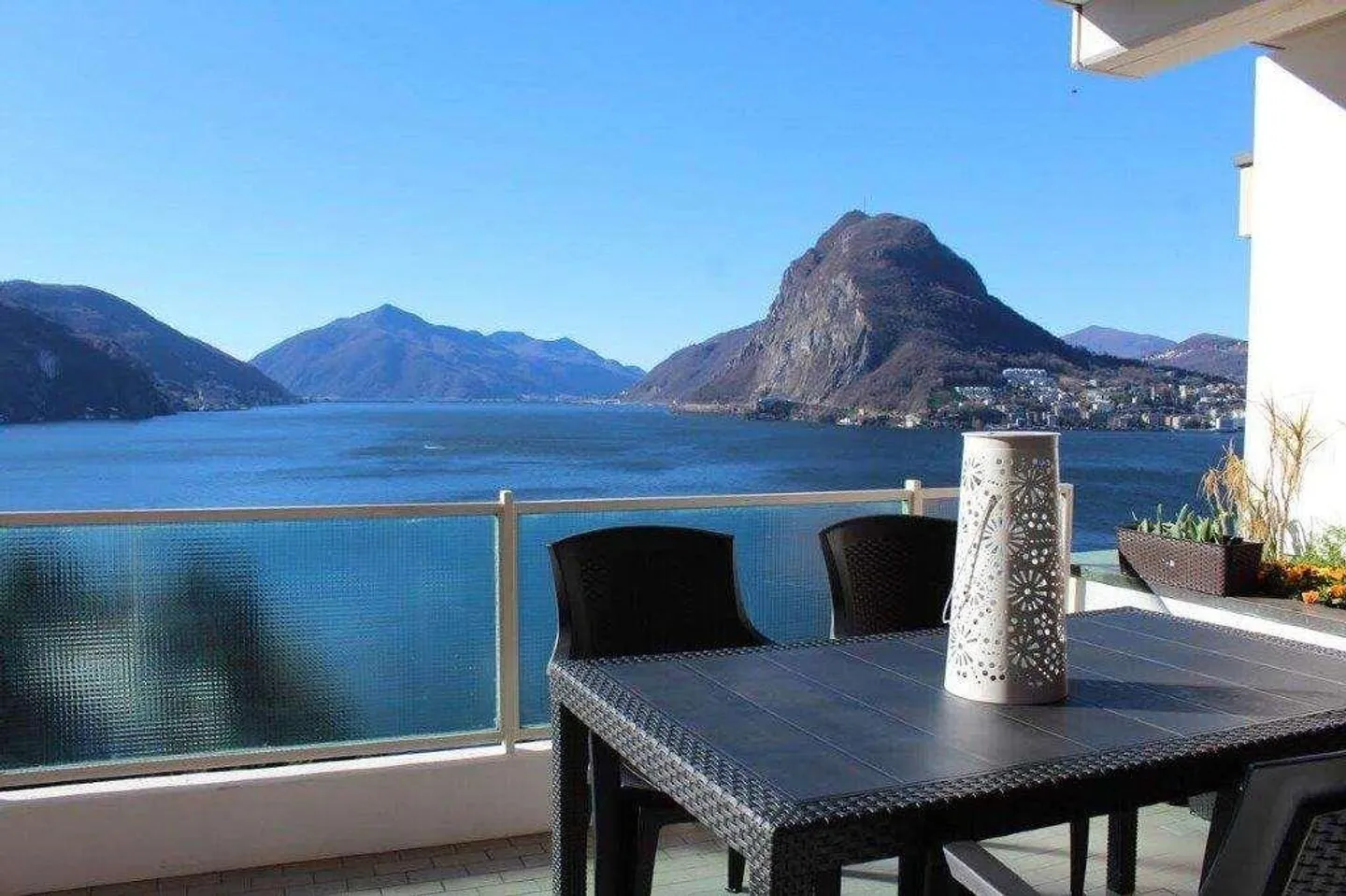 Lugano Castagnola: 3,5 loc. con vista lago - Foto 1 di 8