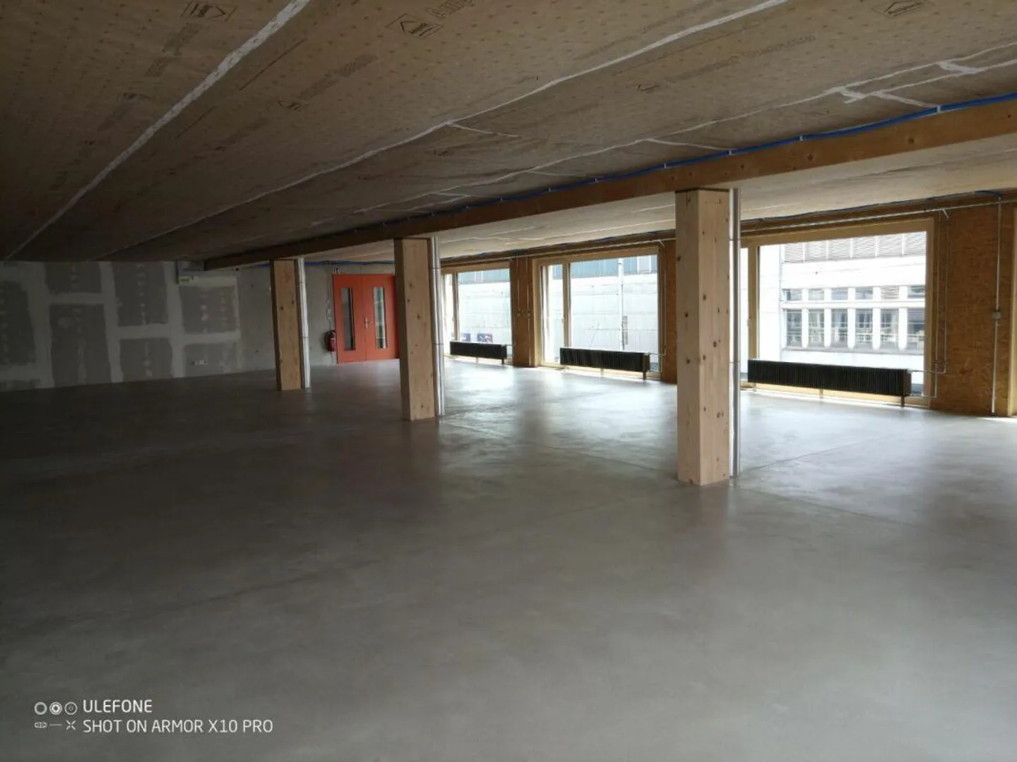 New office/commercial space with good goods logistics - Photo 2 of 5