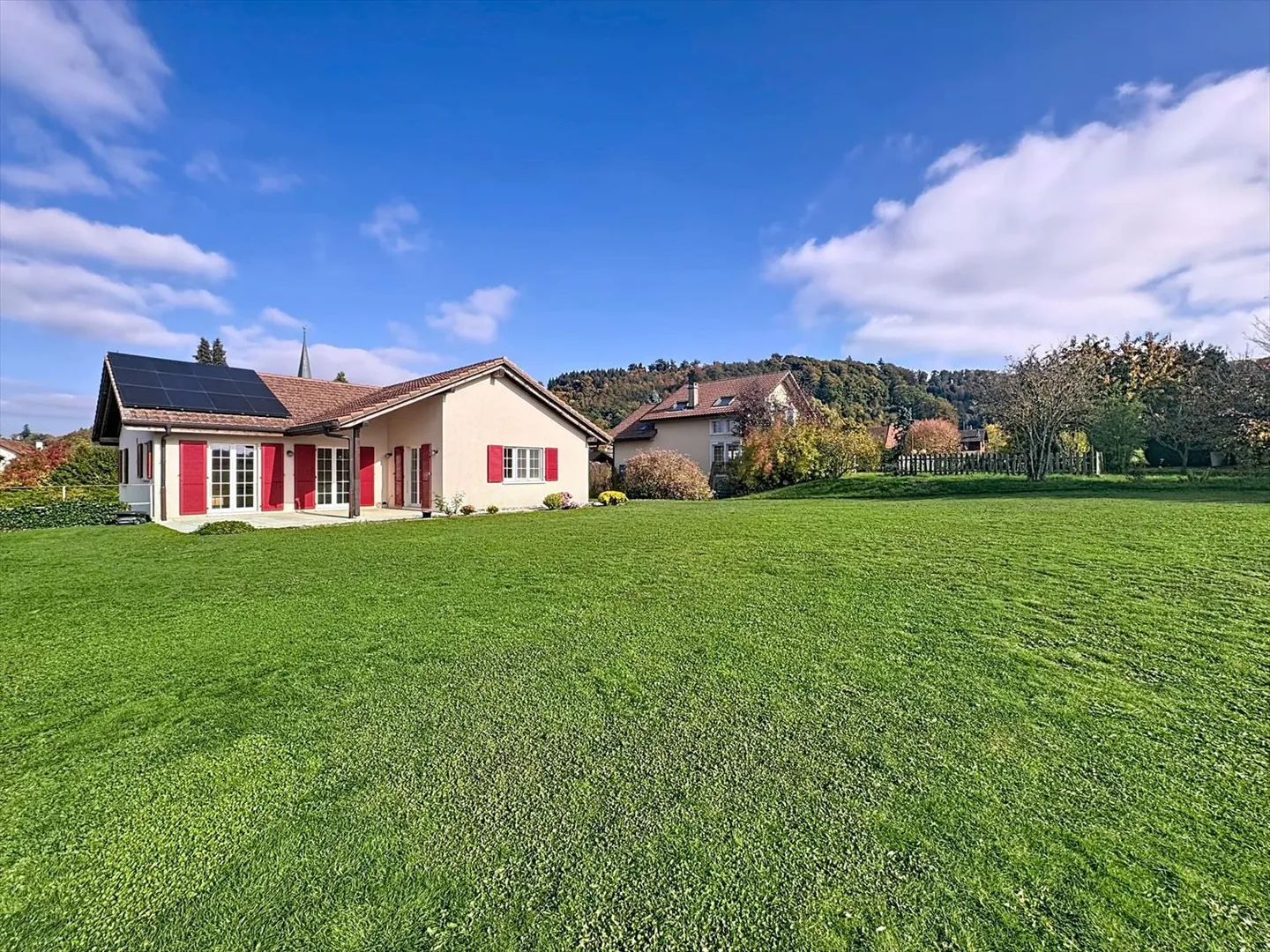 Villa for sale - Photo 1 of 13