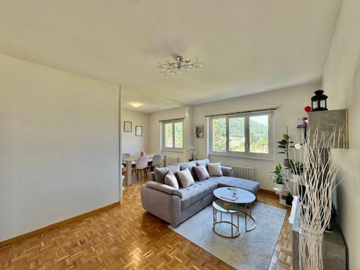 À VENDRE À QUARTINO - APPARTEMENT DE 2,5 PIÈCES AU 2E ÉTAGE - Photo 1 sur 14