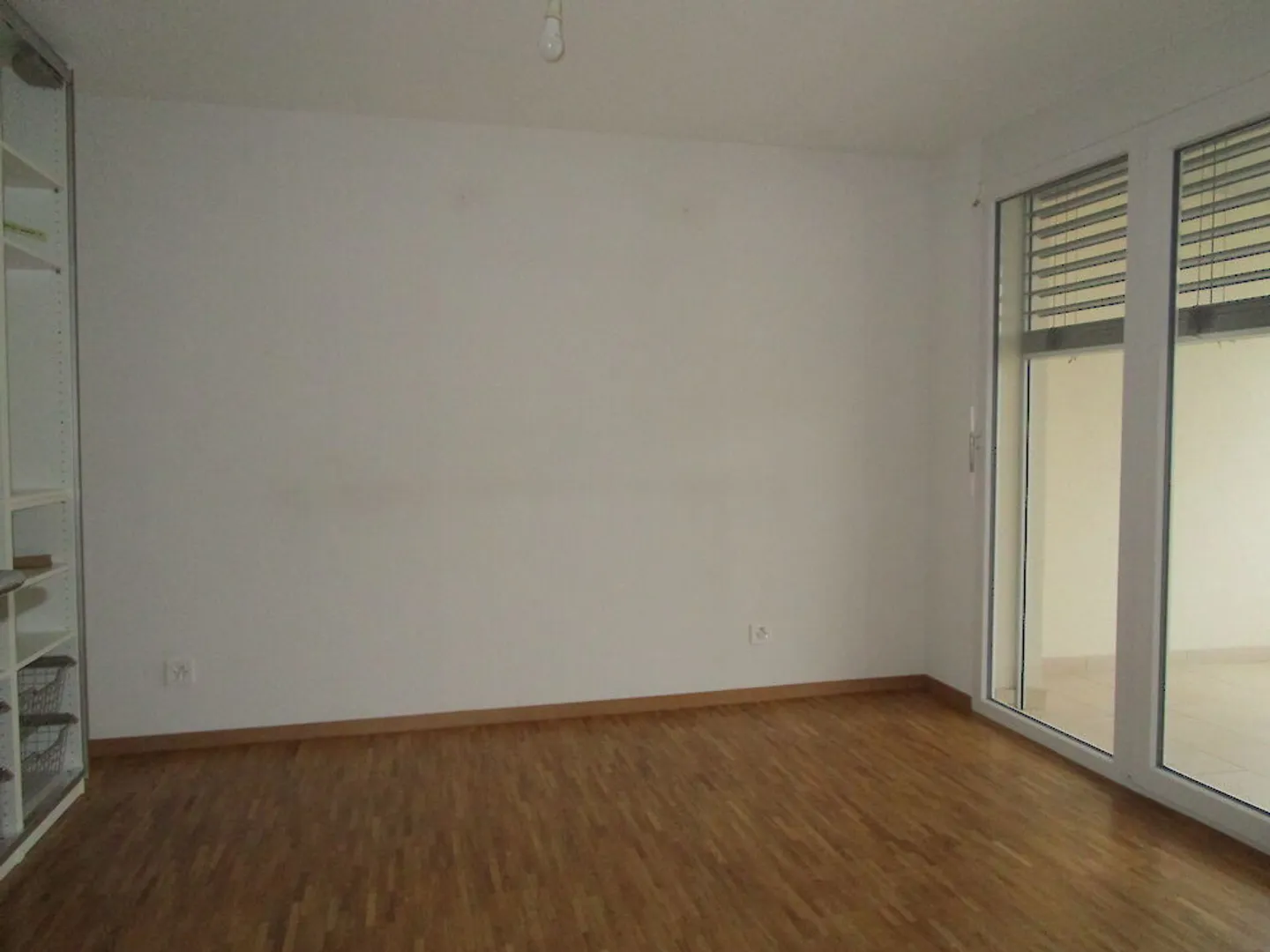 Bel appartement moderne de 2,5 pièces près du lac de Neuchâtel - Photo 5 sur 6