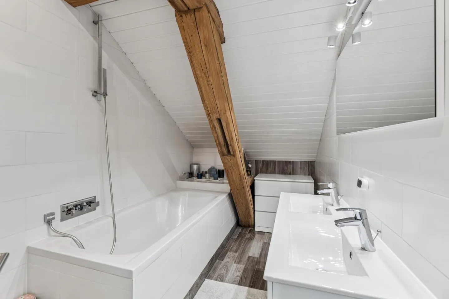 Un bijou rare au cœur du village de Puplinge - Photo 6 sur 9