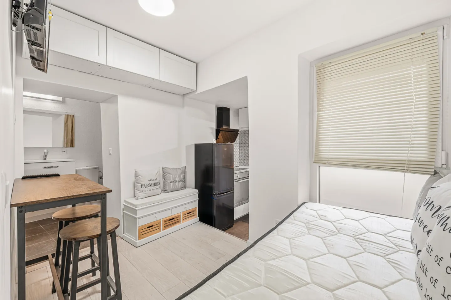 Charmantes renoviertes Studio - Möbliert verkauft - Foto 1 von 5