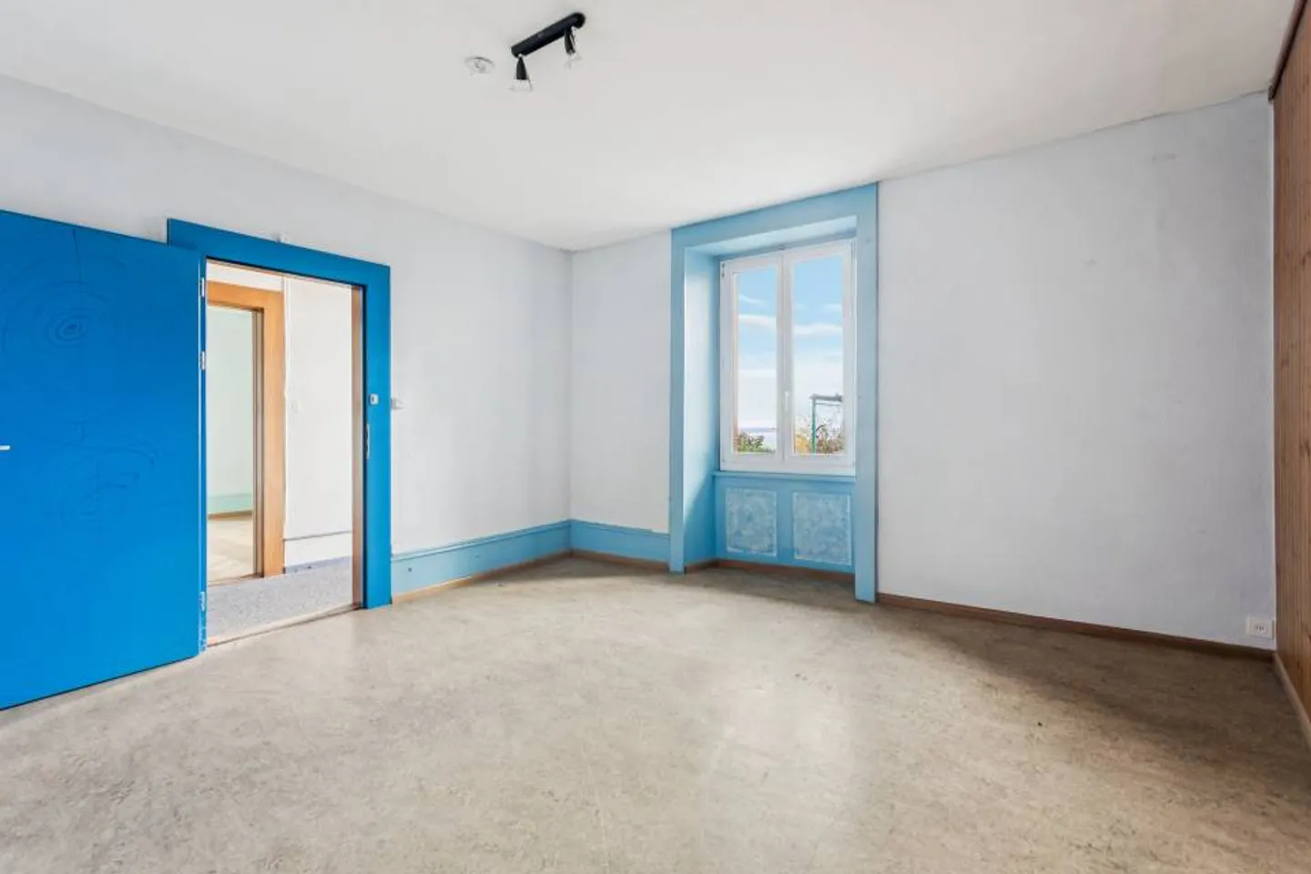 A rare panorama, immense potential, an address that cannot be replaced - Photo 3 of 13