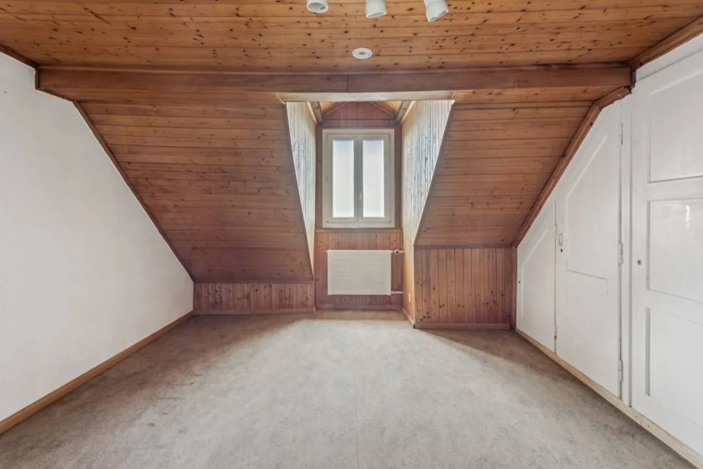 A rare panorama, immense potential, an address that cannot be replaced - Photo 7 of 13