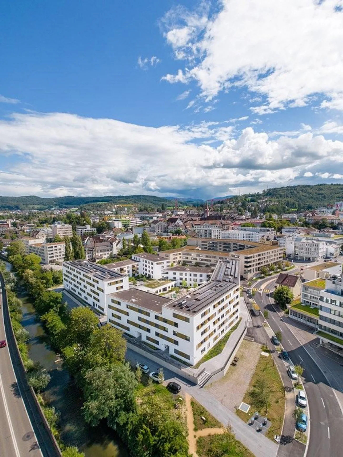 Goditi i vantaggi di un appartamento moderno con terrazza - Foto 1 di 11