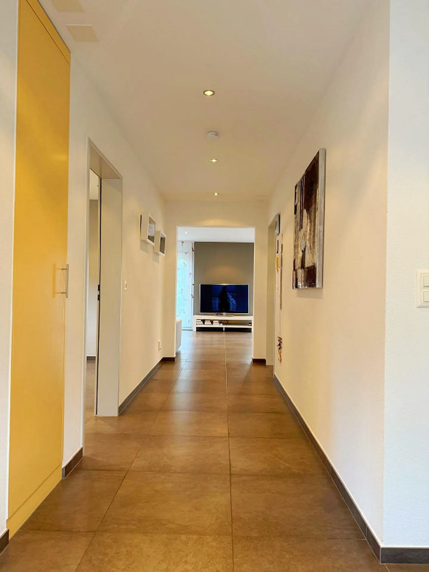 Freistehendes Einfamilienhaus mit grossem Garten - Foto 9 von 9