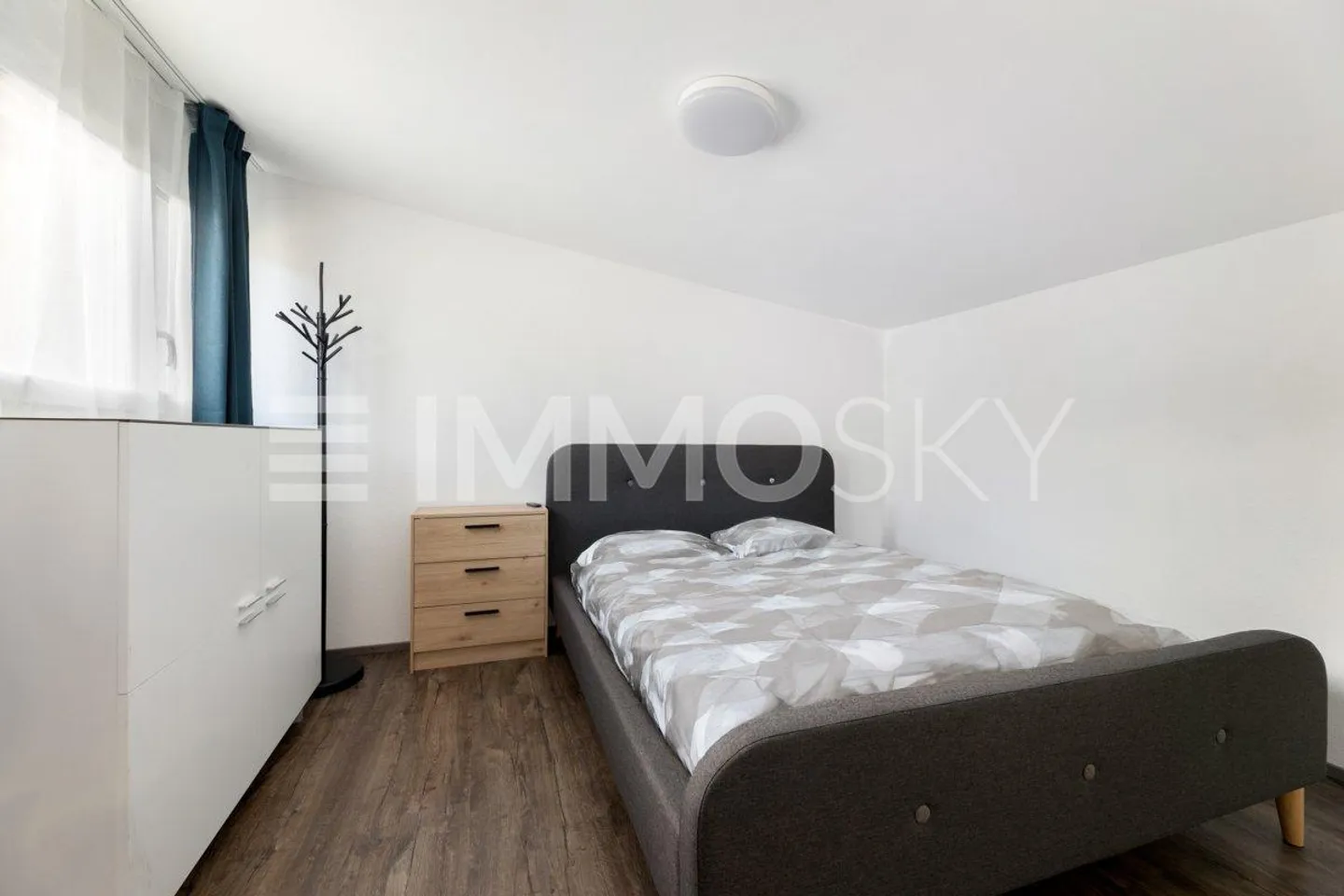 A small house with great charisma - by the babbling brook - Photo 4 of 5