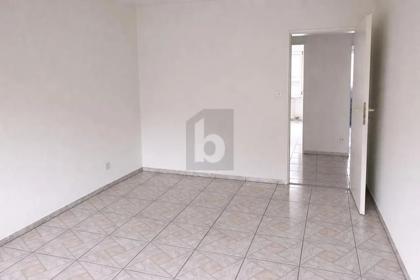 Helle Wohnung mit Balkon - Foto 5 von 6