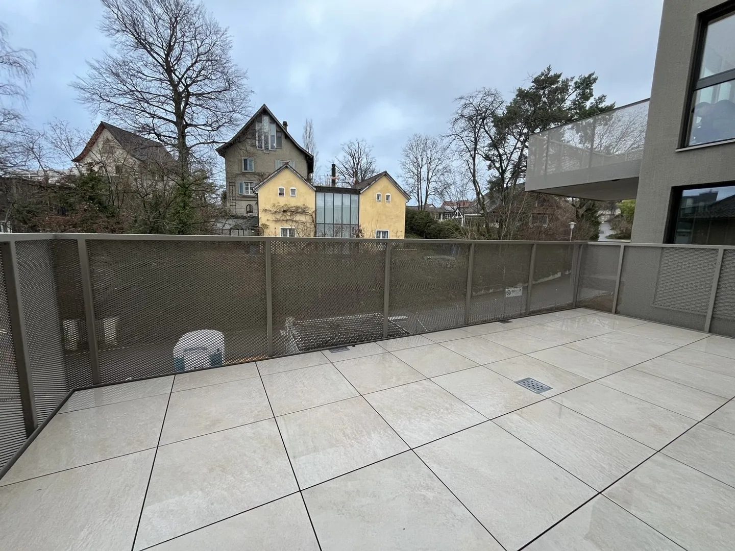 Spacious apartment in Greenside - modern living in a quiet location - Photo 12 of 15