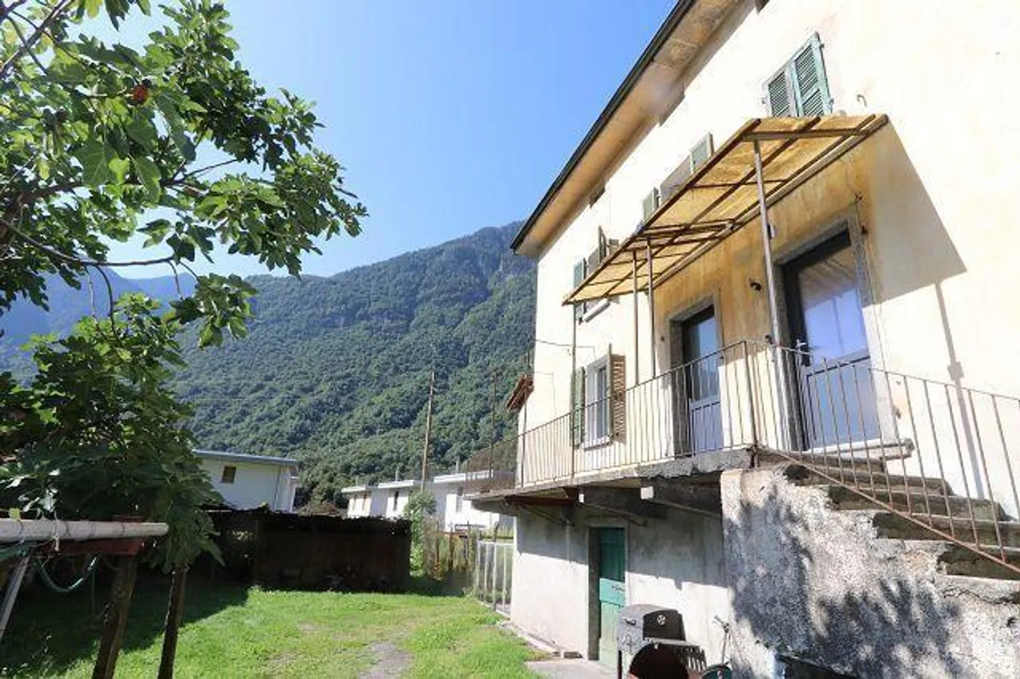Casa di 6 stanze con giardino e rustico con terreno edificabile - Foto 17 di 37