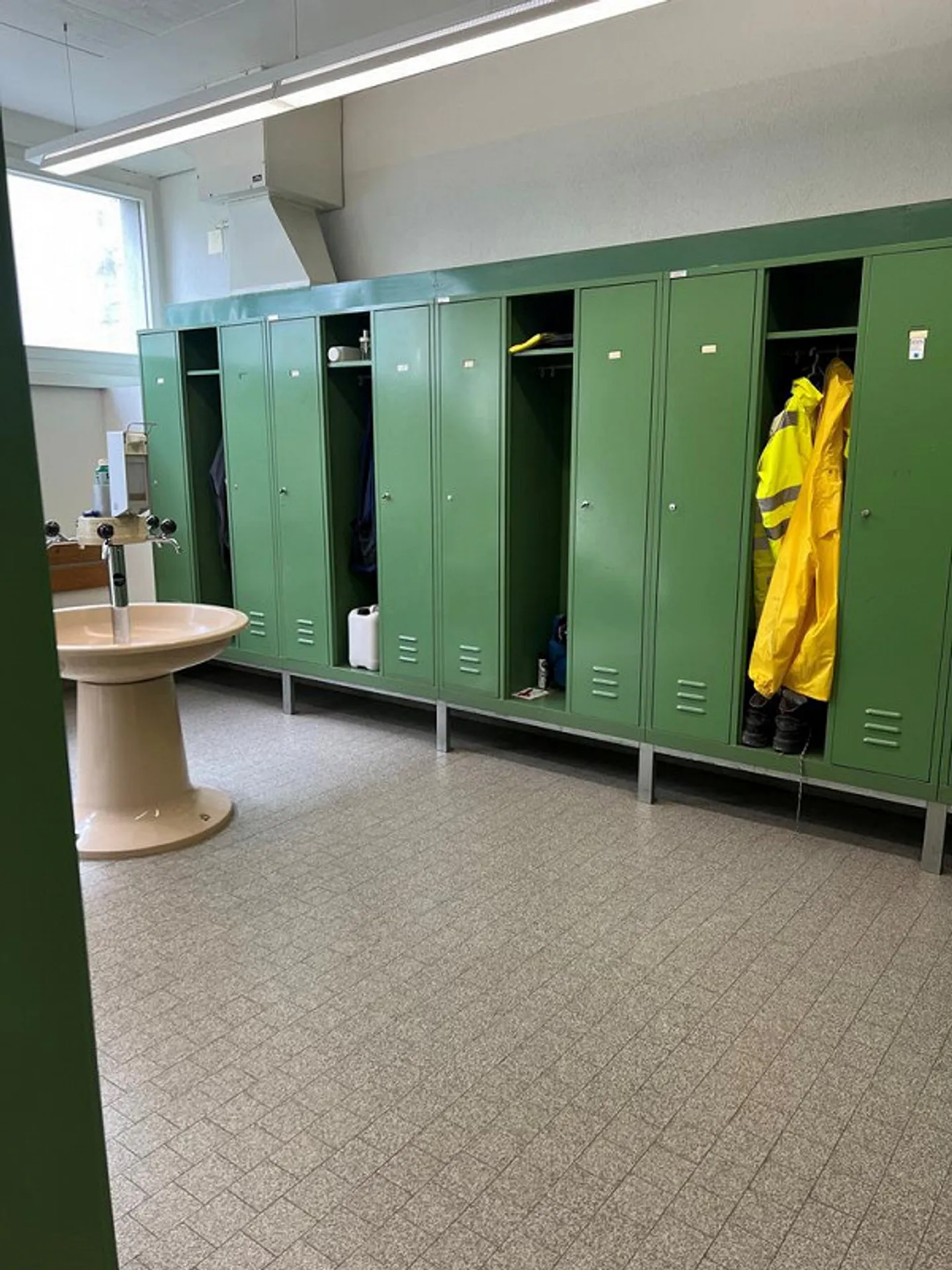 Spazio ufficio vicino alla stazione ferroviaria di Affoltern am Albis - Foto 6 di 7