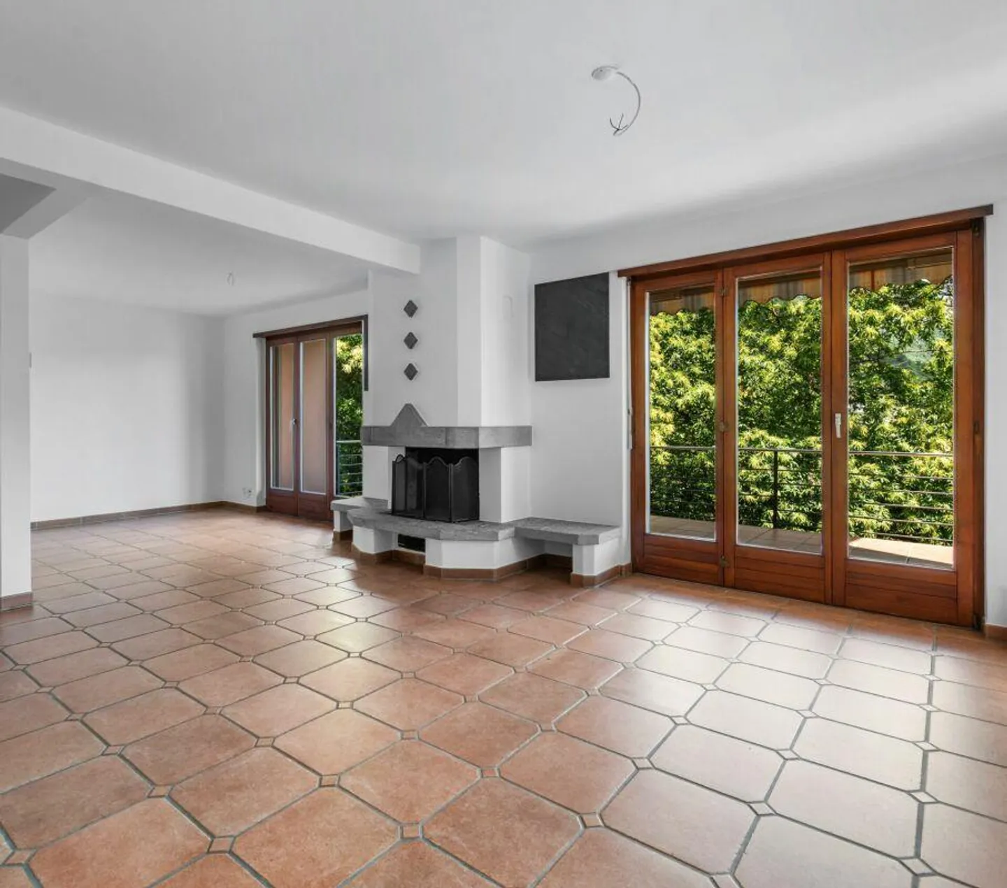 Charmantes Haus mit Seeblick - Foto 3 von 12