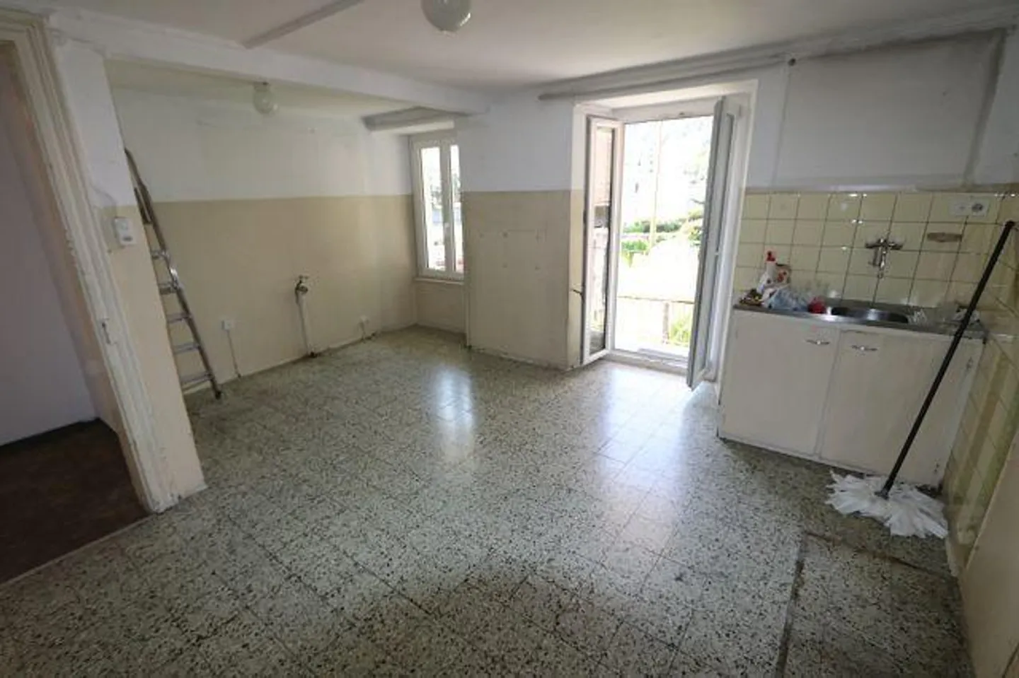 Casa di 6 stanze con giardino e rustico con terreno edificabile - Foto 4 di 37