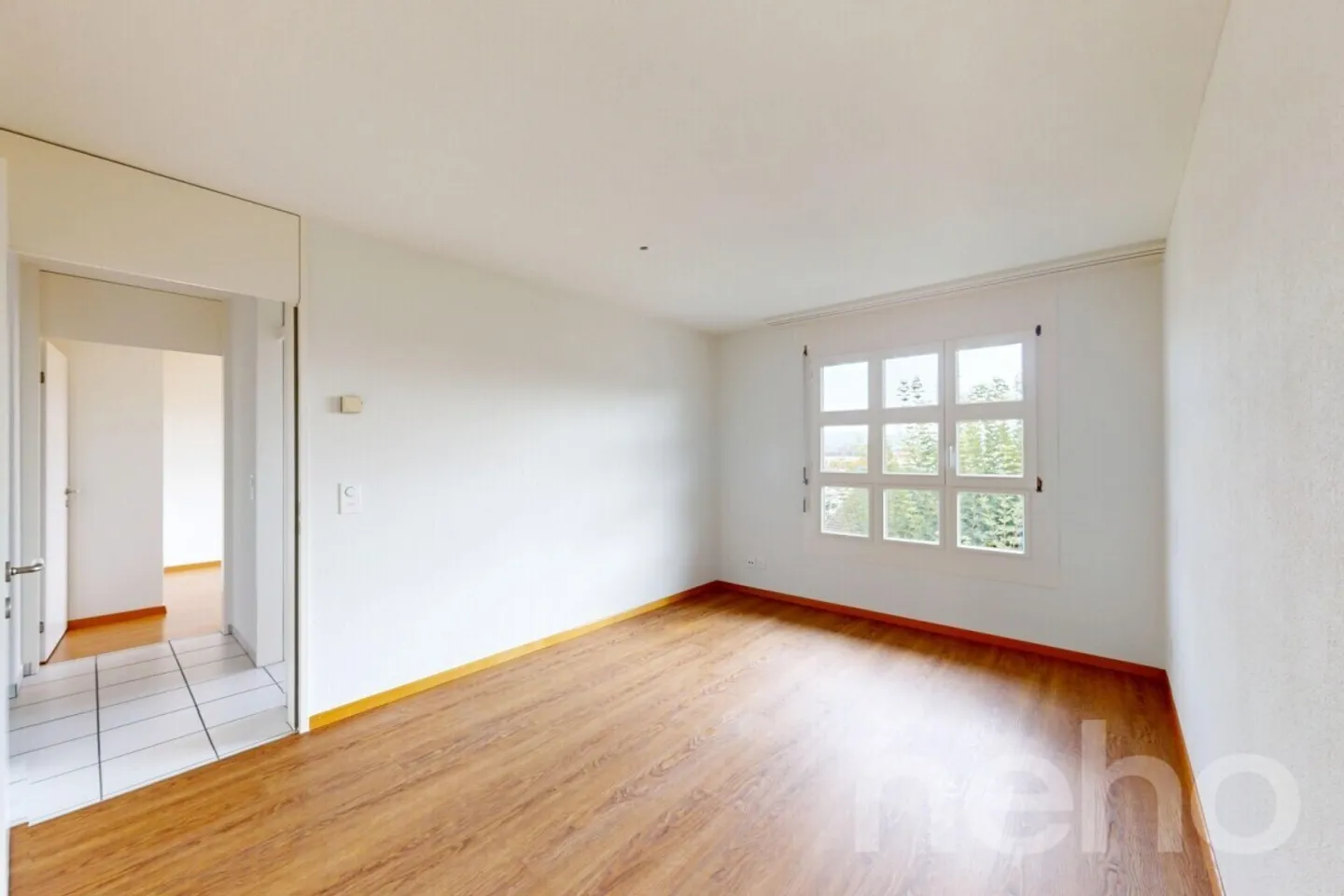 Spacious Maisonette Apartment with a View - Photo 10 of 12