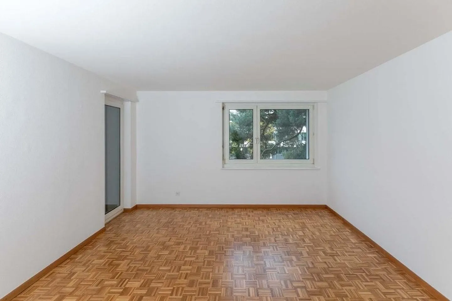 RENT WITHOUT DEPOSIT - In the popular Hardacker district - Photo 4 of 8