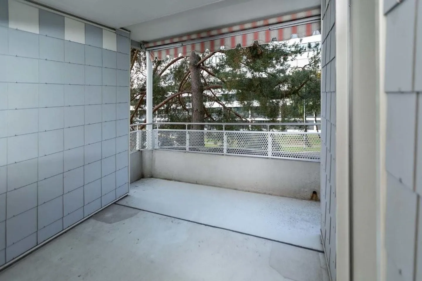 RENT WITHOUT DEPOSIT - In the popular Hardacker district - Photo 6 of 8