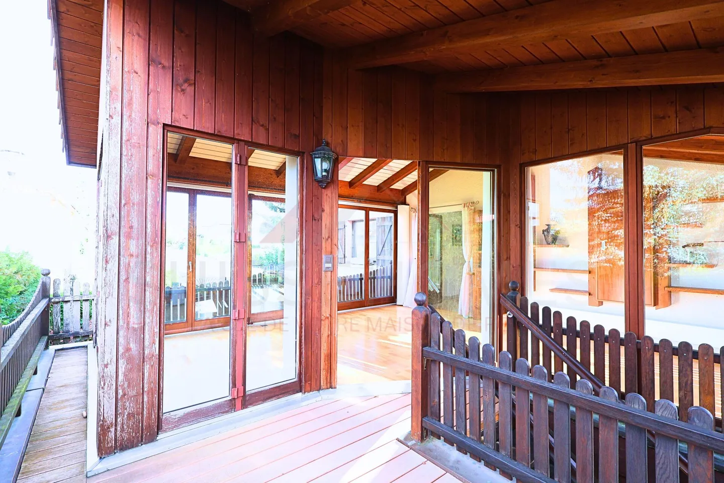 Porrentruy – Villa straordinaria di 238 m² con piscina e jacuzzi, appartamento indipendente e grande terreno di 1.248 m² - Foto 18 di 26