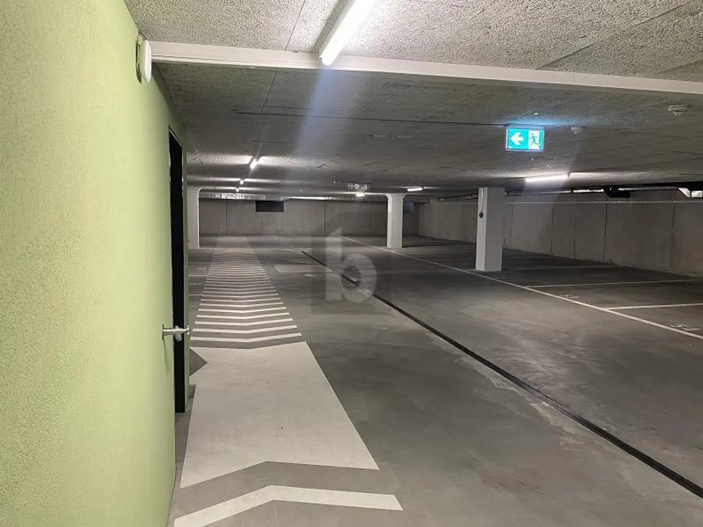 MODERNO, SPAZIOSO E CENTRALE - Foto 4 di 6