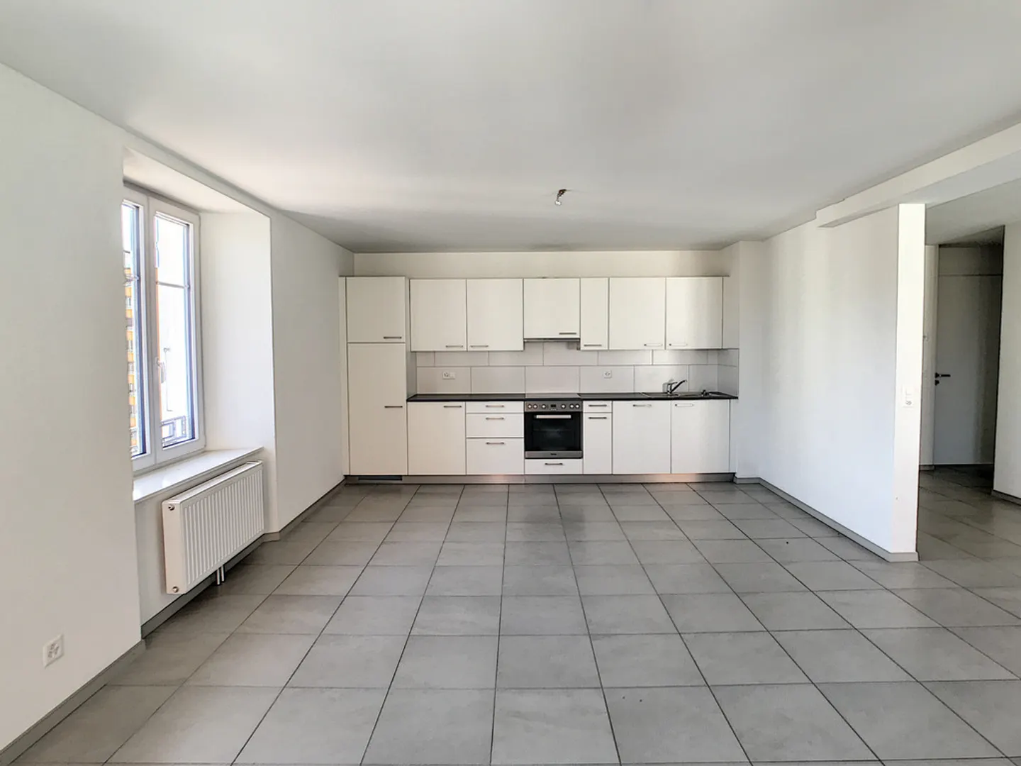 3.5 Room Apartment - Photo 1 of 9