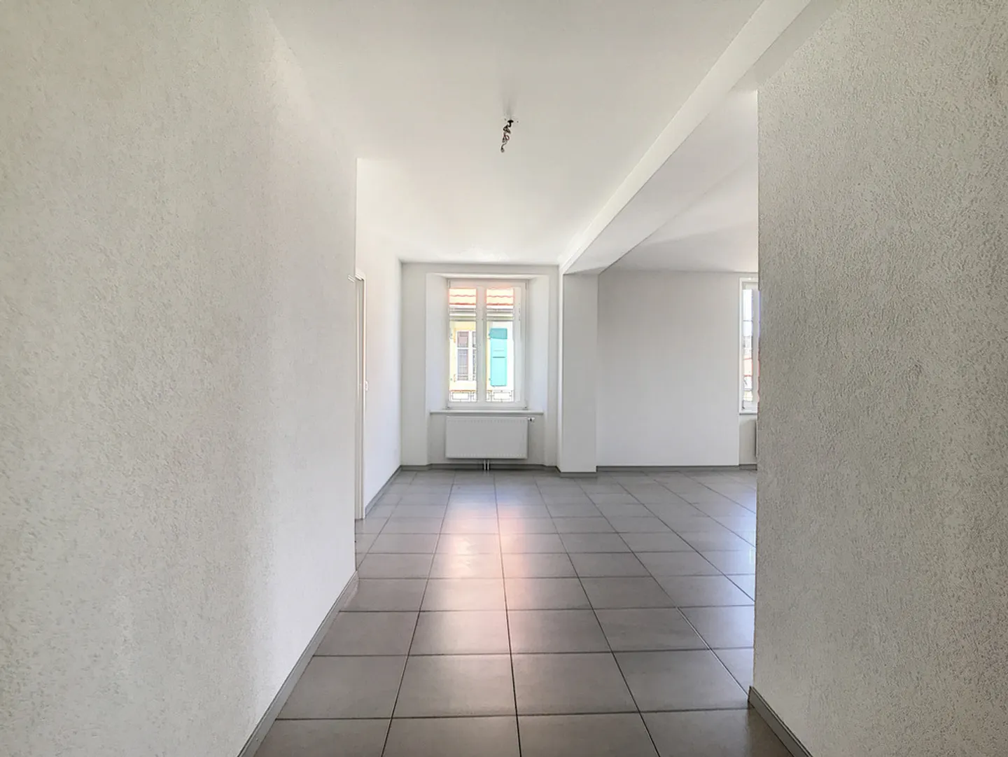 3.5 Room Apartment - Photo 4 of 9