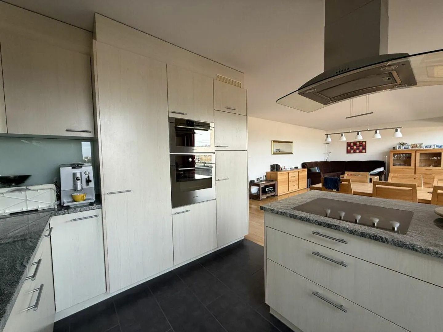 Appartement Attique Spacieux avec Vue - Photo 10 sur 12