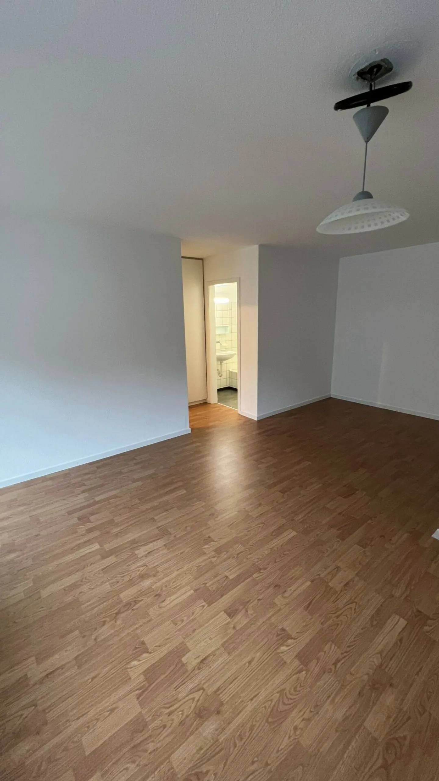 Simple 1-room apartment with balcony near the center - Photo 2 of 5