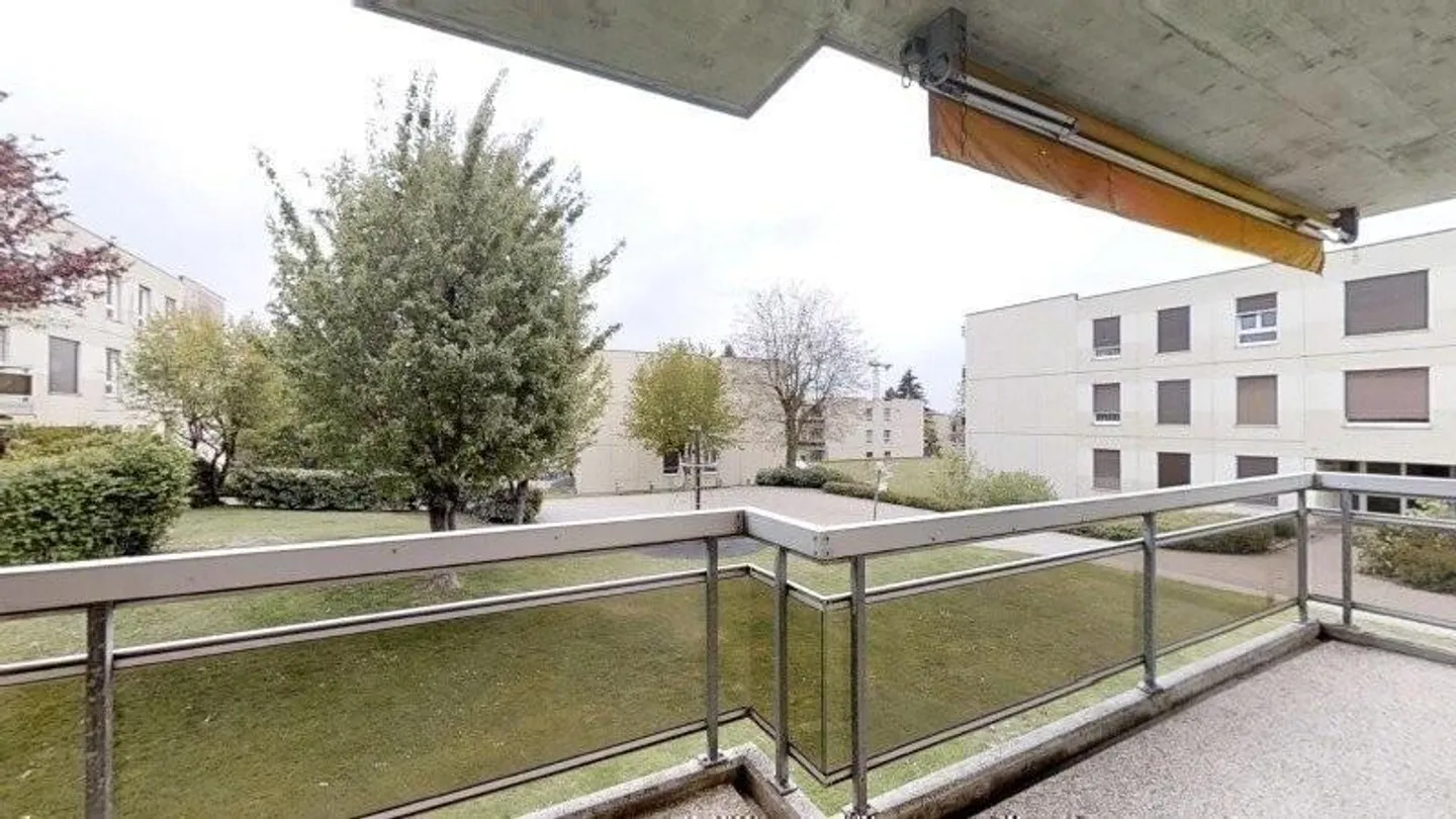 Appartement Charmant en Verdure - Photo 7 sur 9