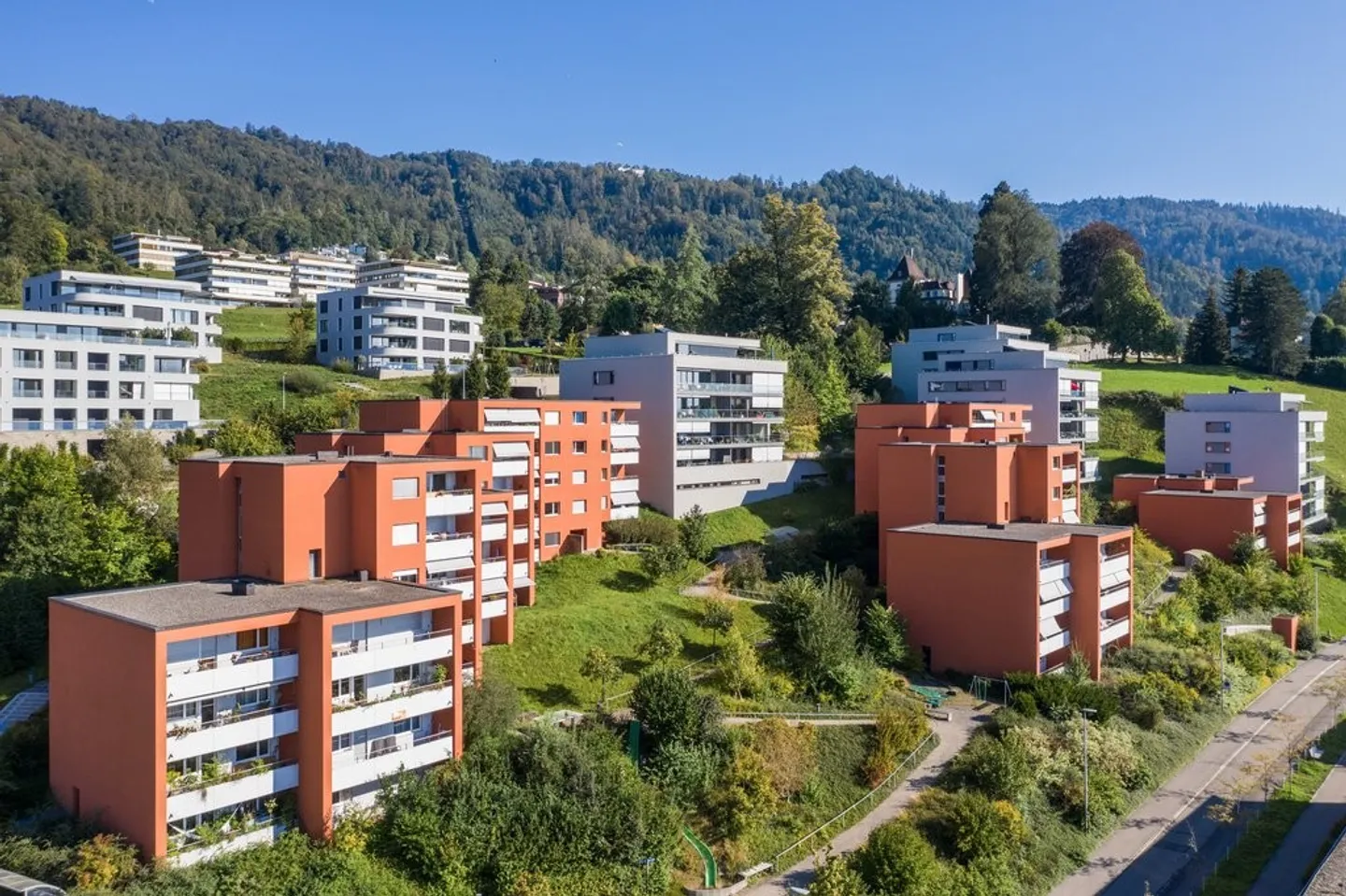 Charming 2-Room Apartment in Zug - Photo 1 of 6