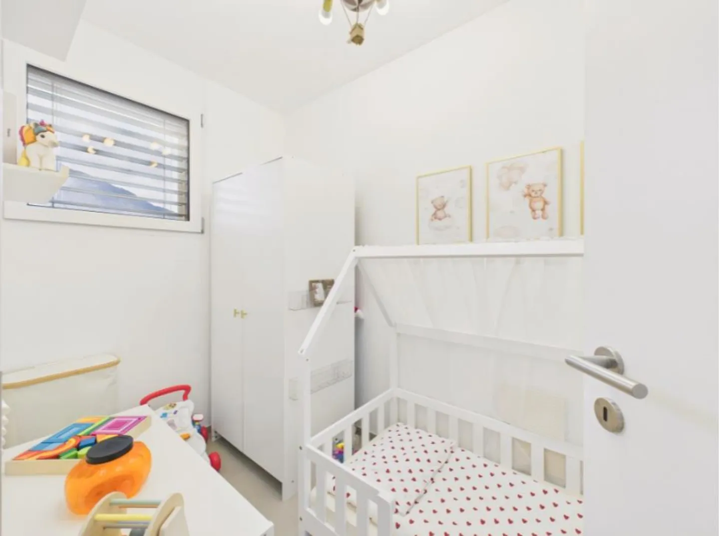 Nouvel appartement exclusif avec terrasse dans un quartier pratique et stratégique - Photo 6 sur 16
