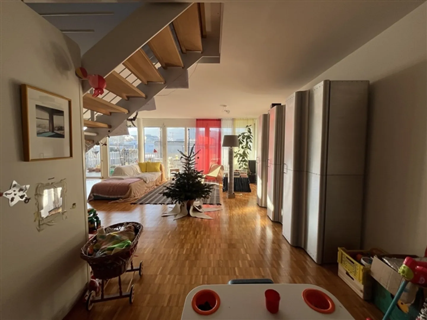 «APPARTAMENTO 4½ STANZE A ZURIGO - DISTRETTO 9 ALTSTETTEN, ARREDATO, TEMPORANEO» - Foto 4 di 8