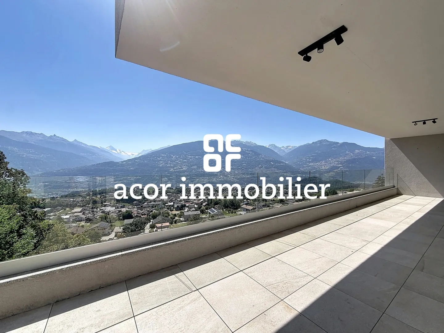 Zu vermieten - Herrliche möblierte 3.5-Zimmer-Wohnung mit großer Terrasse - Foto 1 von 11