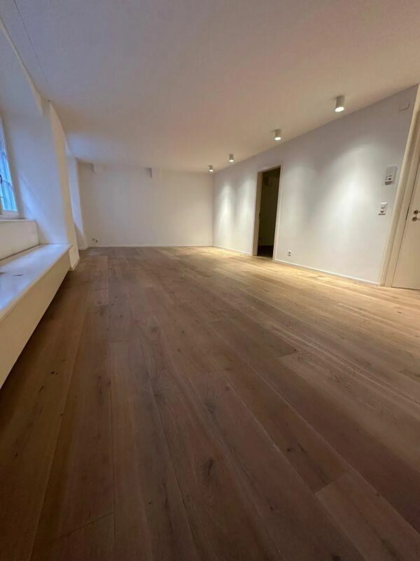 Schöne 2.5-Zimmer-Wohnung in Mitten der Stadt Zürich - Foto 3 von 11