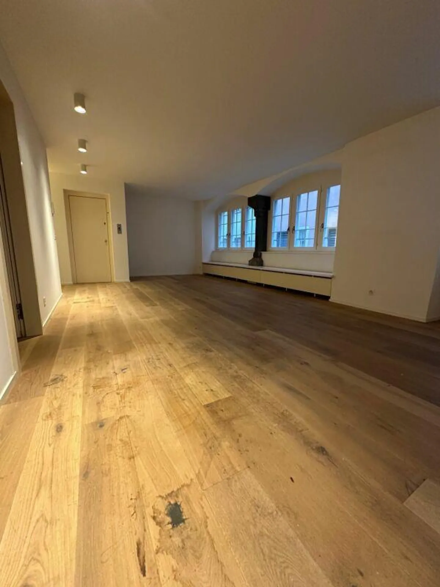 Schöne 2.5-Zimmer-Wohnung in Mitten der Stadt Zürich - Foto 4 von 11