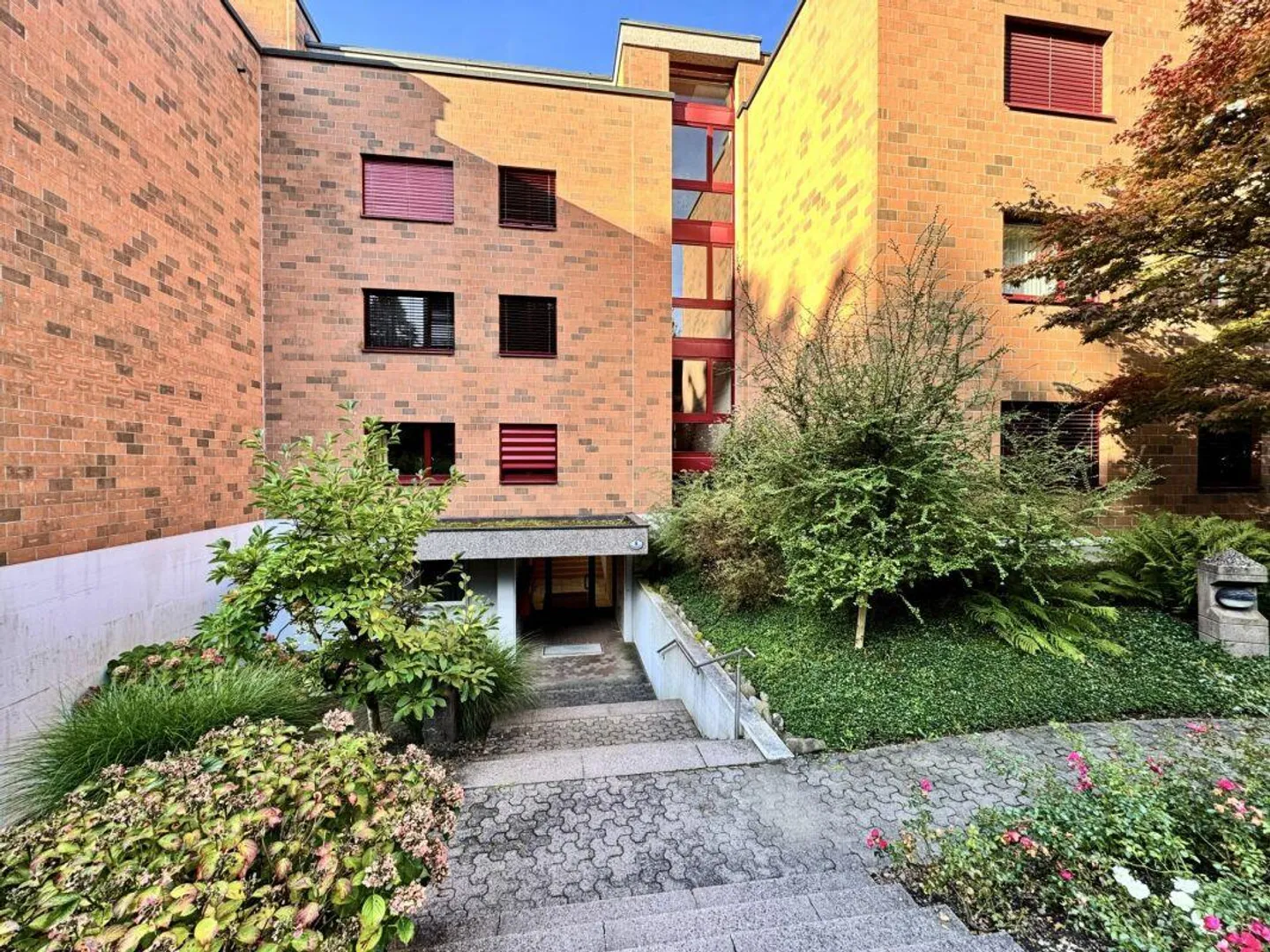Sunny apartment with panoramic views in the best location in the heart of Switzerland - Photo 8 of 9